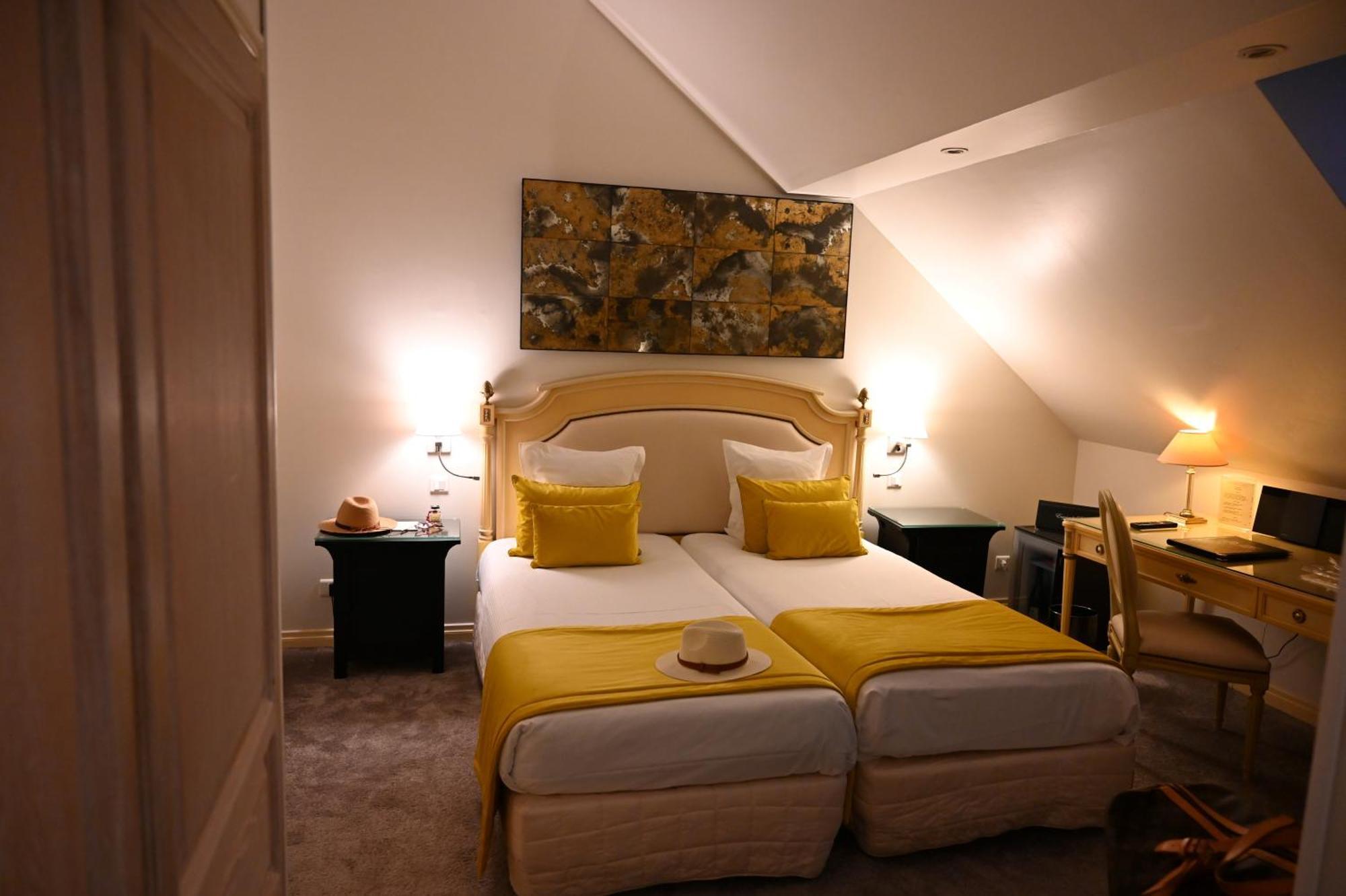 La Eugene Hotel