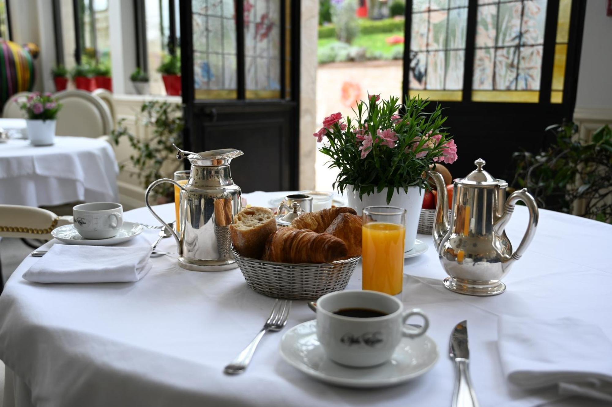 Hotel La Eugene 5*